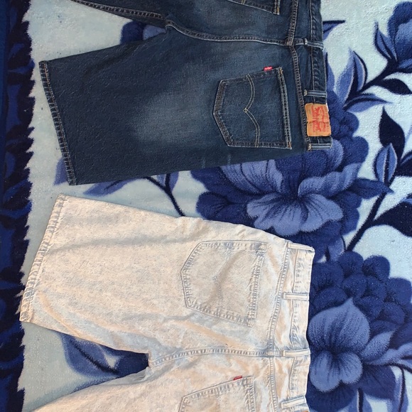 (2 pairs) Levi’s jean shorts - Picture 2 of 3